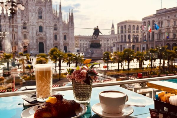 coffee milan duomo maria-sevruk-iwBOioNQpJ8-unsplash