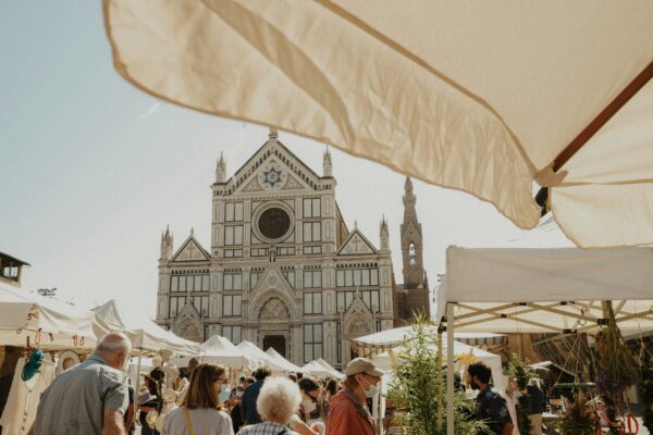 florence market anastasia-saldatava-MLpIxrd65g4-unsplash